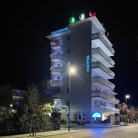Aparthotel Holiday-3